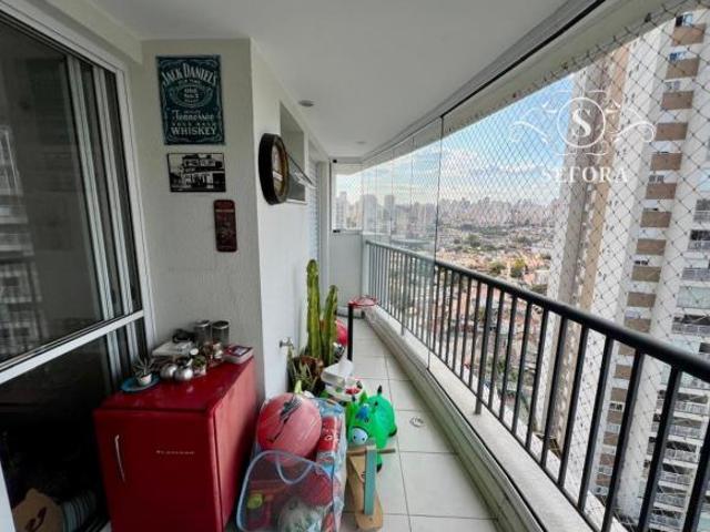 Versátil apartamento para venda em Vila Gumercindo com 3 quartos, sendo 1 suíte, 83m²