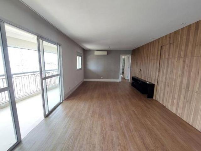 Atraente apartamento para venda em Bosque da Saúde com 3 quartos, sendo 2 suítes, 126m²