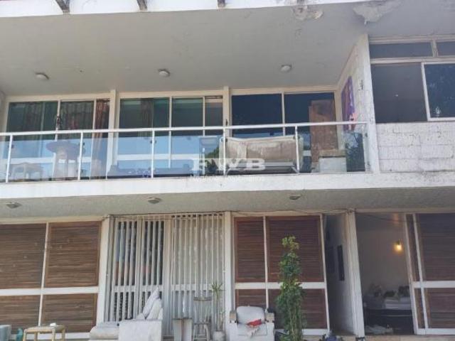 AGRADAVEL RESIDENCIA EM LOCALIZAÇÃO PRIVILEGIADA