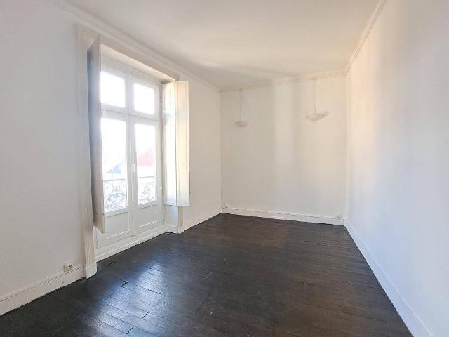AGREABLE T3 RUE CHARLES MONSELET