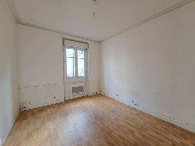 AGREABLE T2 RUE CHARLES MONSELET