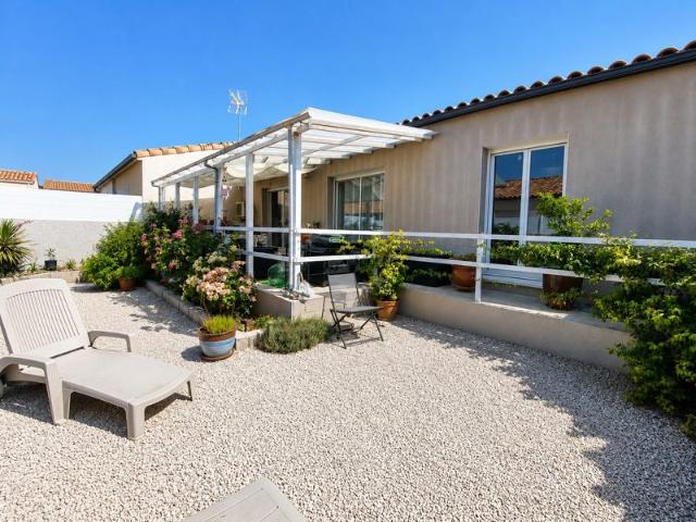 Agréable villa de plain pied avec garage