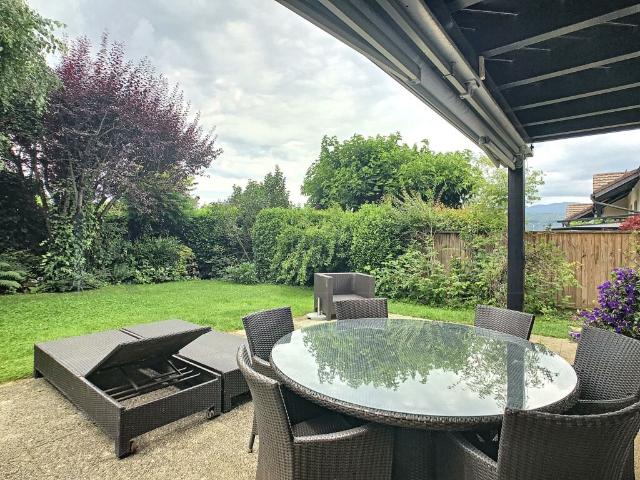 Agréable villa mitoyenne
