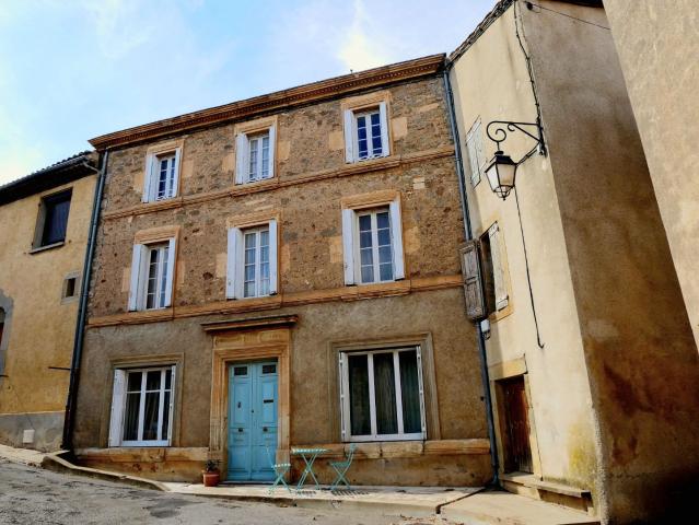 Agreable village du Minervois avec boulangerie, boucherie, e. 190m² La Redorte