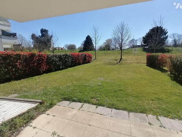 Agréable appartement T3 de 59,10 m², situé en rez de chaussée d'une copropriété construite en 2.