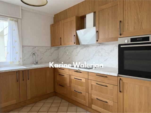 AGREABLE APPARTEMENT BELLE PIECE DE VIE 2 CHAMBRES 98M