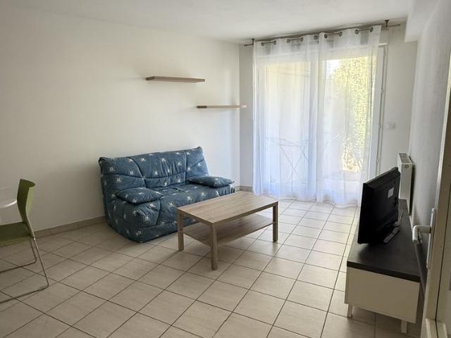 Agréable appartement F2 avec terrasse et parking