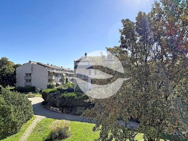 Agréable appartement lumineux de 5.5 pièces au calme absolu!