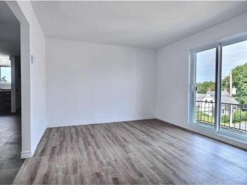 Agréable logement 41/2 au 1ere étage à louer, laveuse er stationnement inclus, Sorel Tracy