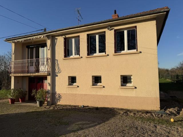 Agréable maison avec très beau terrain