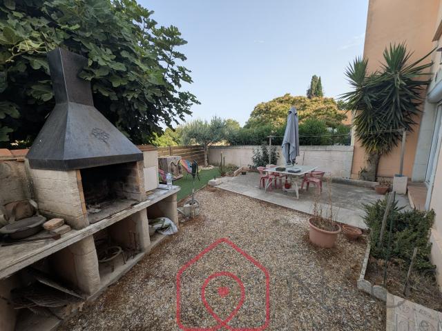 Agréable maison avec vue dégagée sur le terrain, sans constructions en face