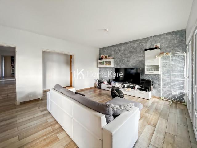AGRÉABLE MAISON AVEC PISCINE !