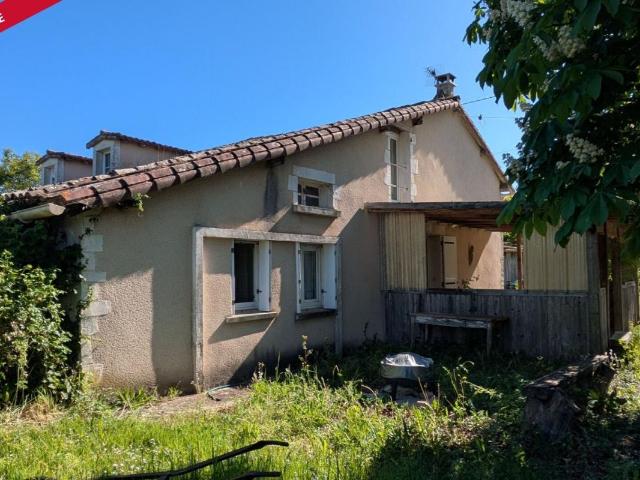 Agréable maison dans hameau Saint Romain