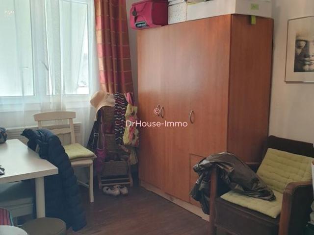 AGREABLE MAISON DE VILLE DANS SECTEUR CALME EN VIAGER OCCUPE