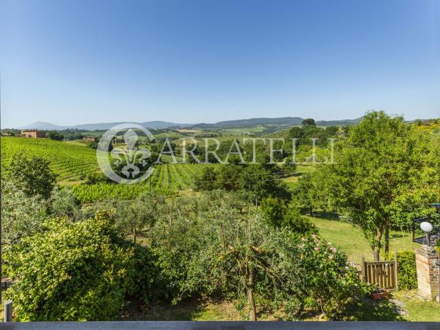 Agriturismo con cantina piscina e terreni a Montepulciano 1040m² Montepulciano Stazione