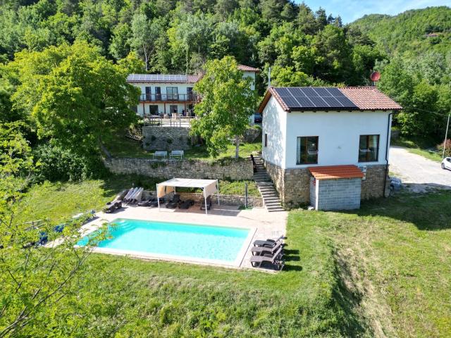 Agriturismo con glamping in Alta Langa 595m² Torre Bormida