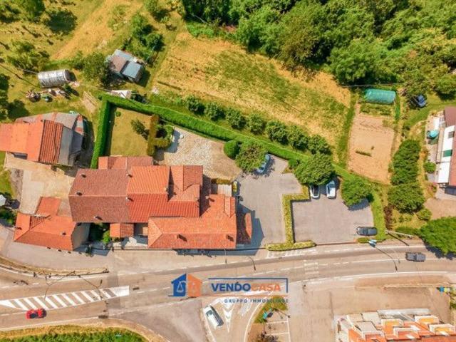 Agriturismo in vendita a Cerretto Langhe