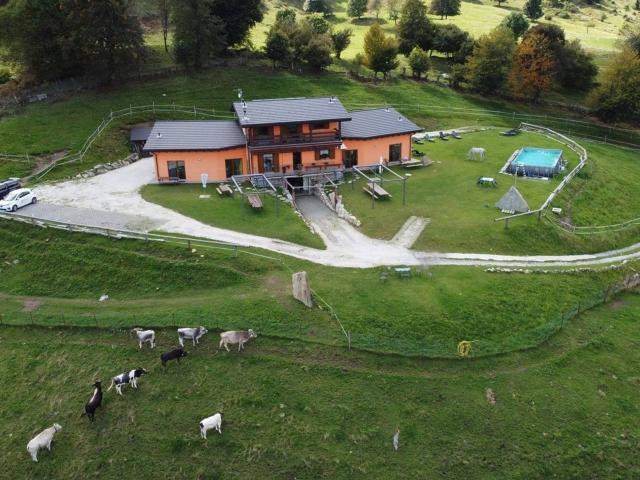 Agriturismo in vendita a Alta Valle Intelvi