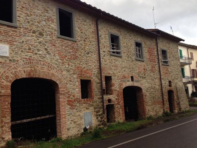 AGRITURISMO in VENDITA a AREZZO PONTE BURIANO / CINCELLI