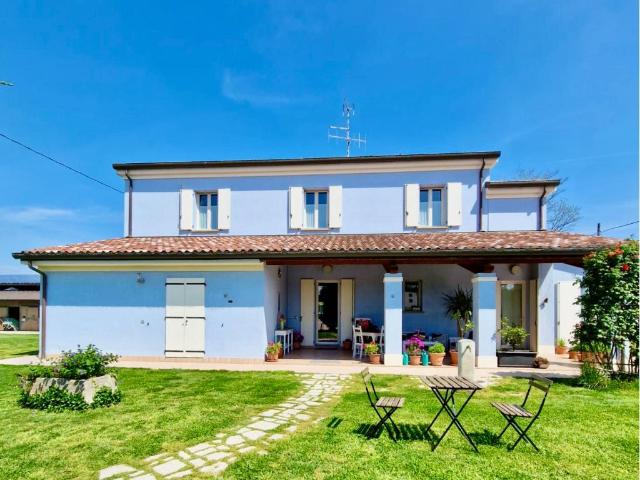 Agriturismo in vendita a Savignano Sul Rubicone