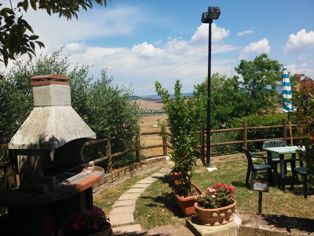 AGRITURISMO in VENDITA a LAJATICO