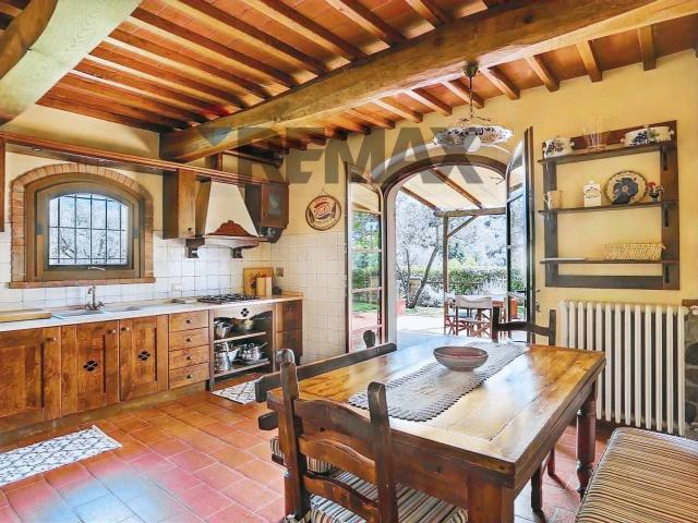 Agriturismo in vendita a Lamporecchio