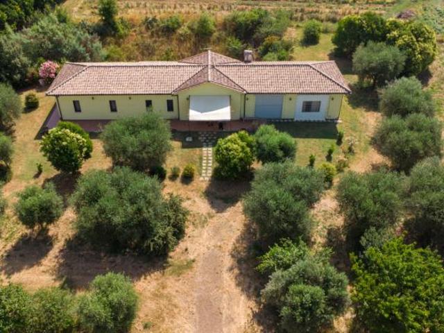Agriturismo in vendita a Magliano Sabina