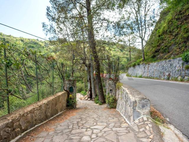 Agriturismo in vendita a Mandanici