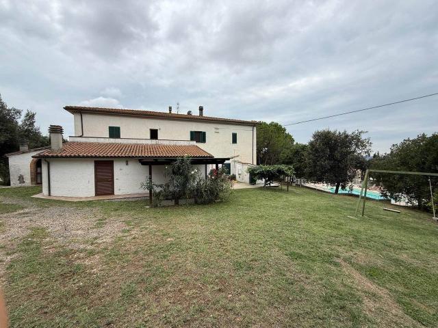 Agriturismo in vendita a Santa Luce