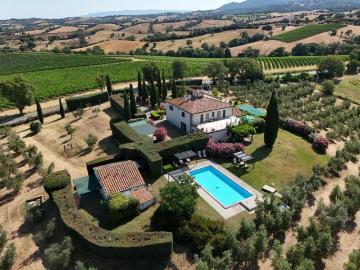 Agriturismo in vendita a Scansano