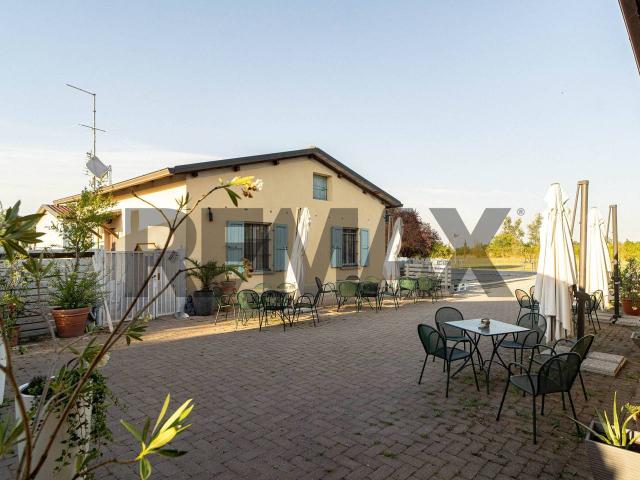 Agriturismo in vendita a Parma