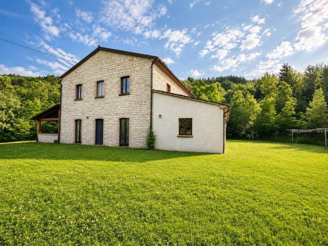 Agriturismo in vendita a Piobbico
