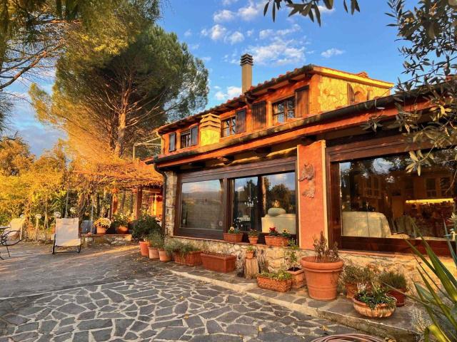 Agriturismo in vendita a Roccastrada