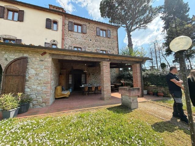 Agriturismo in vendita a Terricciola