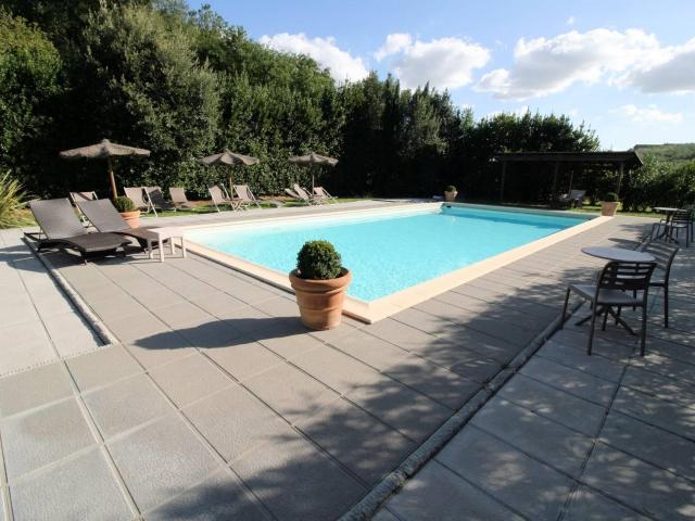 Agriturismo in antico borgo ristrutturato con parco e piscin. 480m² Lamporecchio