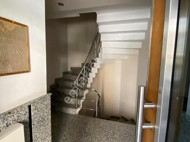 Agt'den Aydınlar Mah. Ara Kat E.banyolu 2+1 90m2 Kiralık Konut