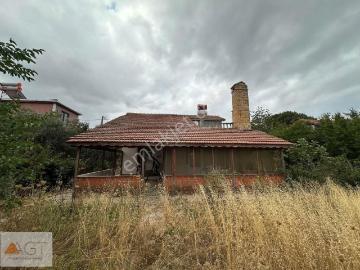 Agt'den Biga'da Havuzlu Site İçerisinde 5+2 260m2 Villa