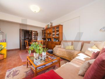 Agualva Apartamento T3 de 160m2 com Amplo Terraço Único