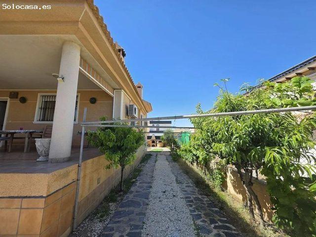 AGUAS NUEVAS, CHALETH EN VENTA. 430M2 PARCELA 3 HABS 2 BAÑOS 425.000€