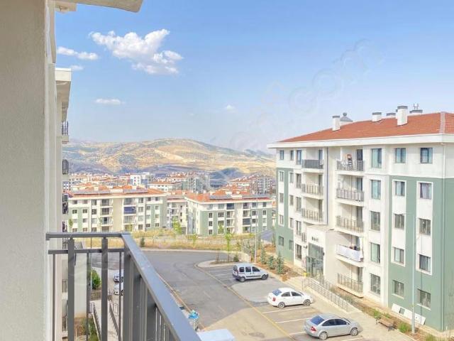 Adıyaman İndere Tokilerinde Kiralık 3+1 Ara Kat Daire