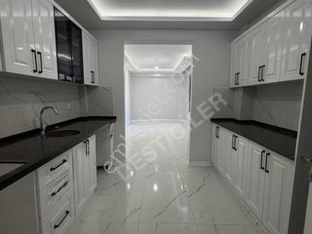 Ad desticiler Gündoğdu Mah 2+0 Özel Garajlı Geniş Daire