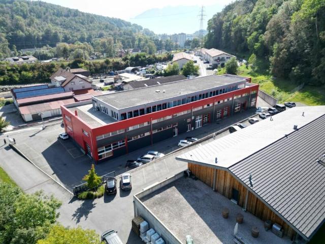 Administratif/Bureau 237 m2 à Puidoux Gare