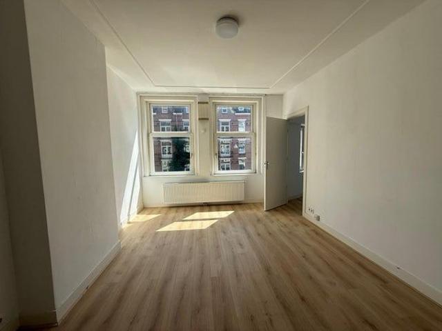 Admiraal De Ruijterweg 1056GK Amsterdam