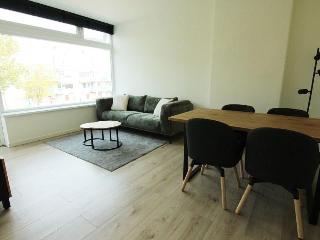 Admiraal de Ruyterweg 8B