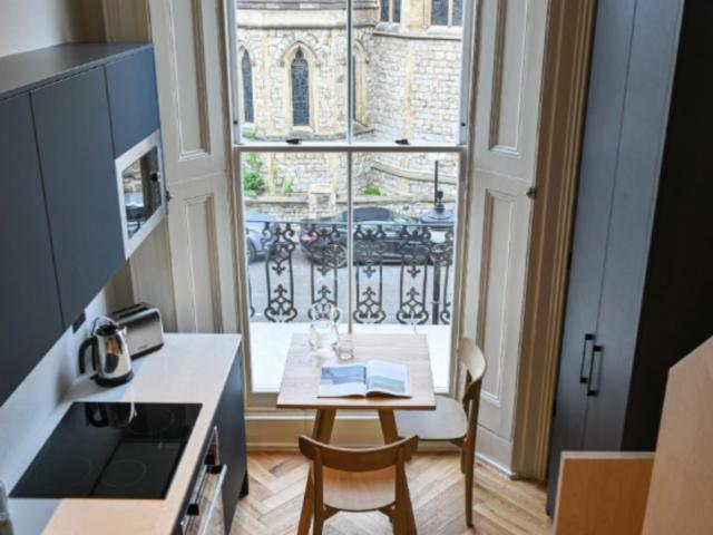 Admirable studio in well connected Bayswater Has an Apartment
