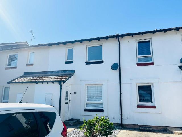 Admirals Walk, Littlehampton, BN17 3 bed terraced house to rent £1,450 pcm £335 pw