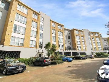 Admirals Way, Gravesend DA12, 1 bed flat to rent, £1,100 pcm | PrimeLocation