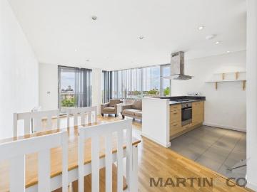 Admiralty Tower, Queen Street. 2 bed apartment to rent £1,600 pcm £369 pw