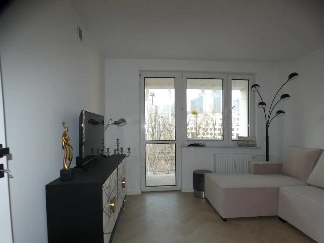 Ładny 2 pokojowy apartament w Centrum Warszawy