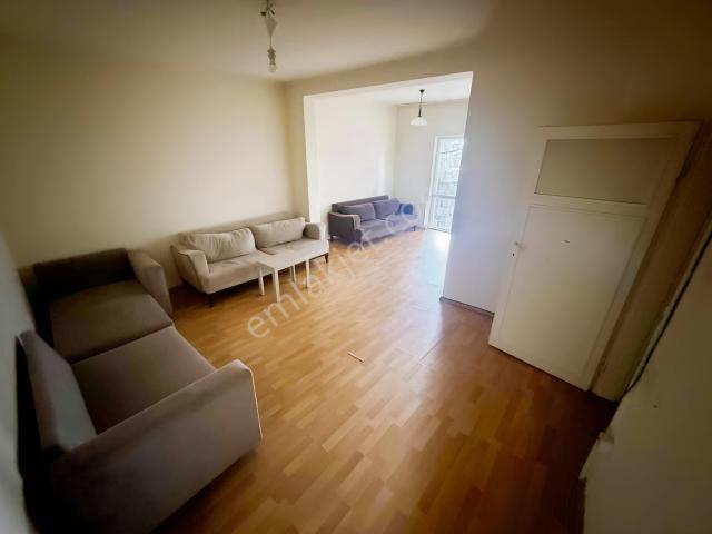 Adnan Yüksel Caddesinde 1+1 Kiralık